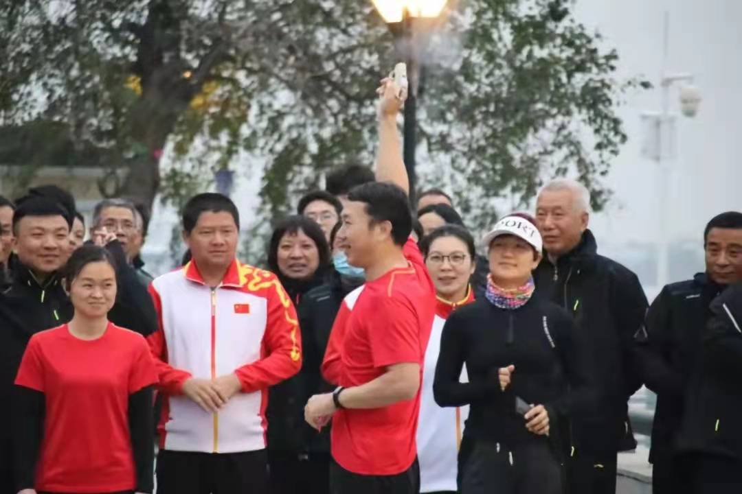 “燃爆！”這場(chǎng)迷你馬拉松激情開(kāi)跑