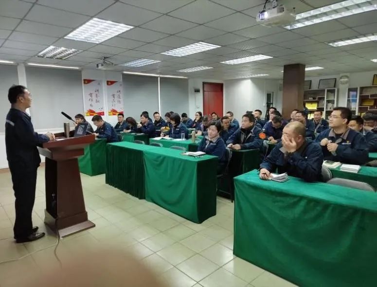 新年第一課——重工公司開展管理人員培訓