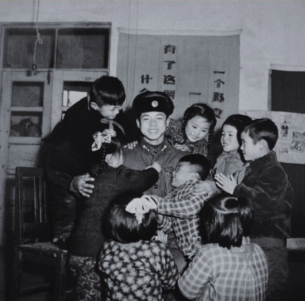 繼承優(yōu)良傳統(tǒng) 弘揚(yáng)雷鋒精神